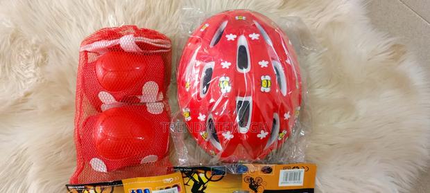 Kids Safety Helmet With Knee, Elbow, Hand Protective Pad · Photo 4