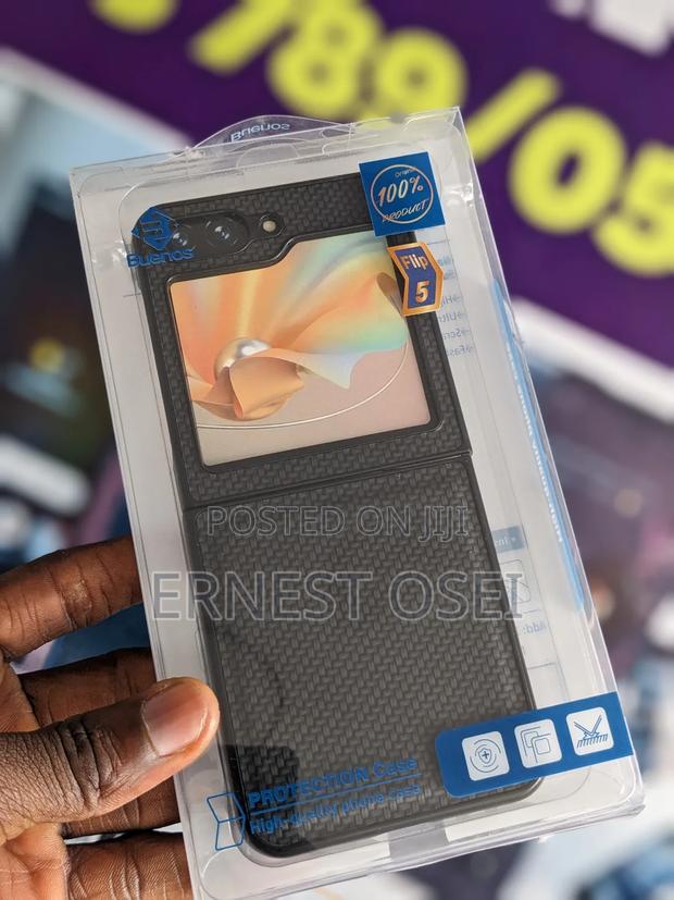 Galaxy Z Flip 5 360 Cover · Photo 4