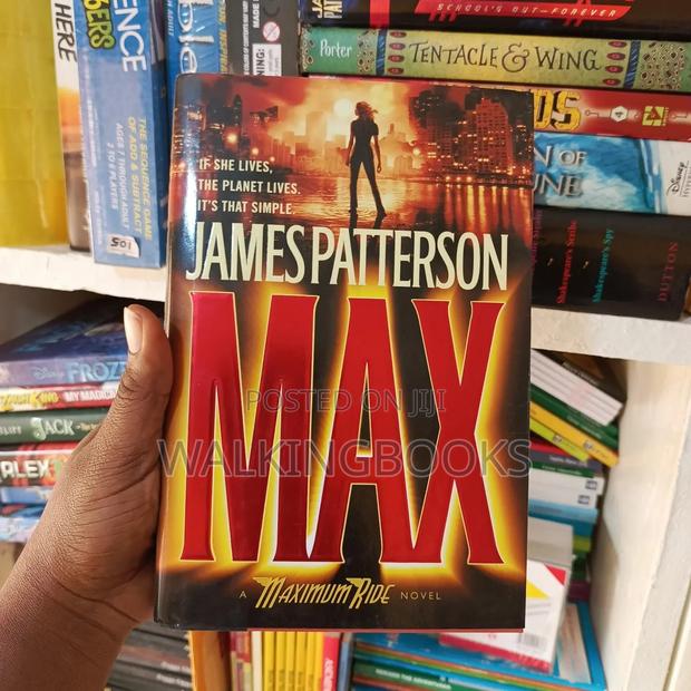 Max: A Maximum Ride; Novel · Photo 2
