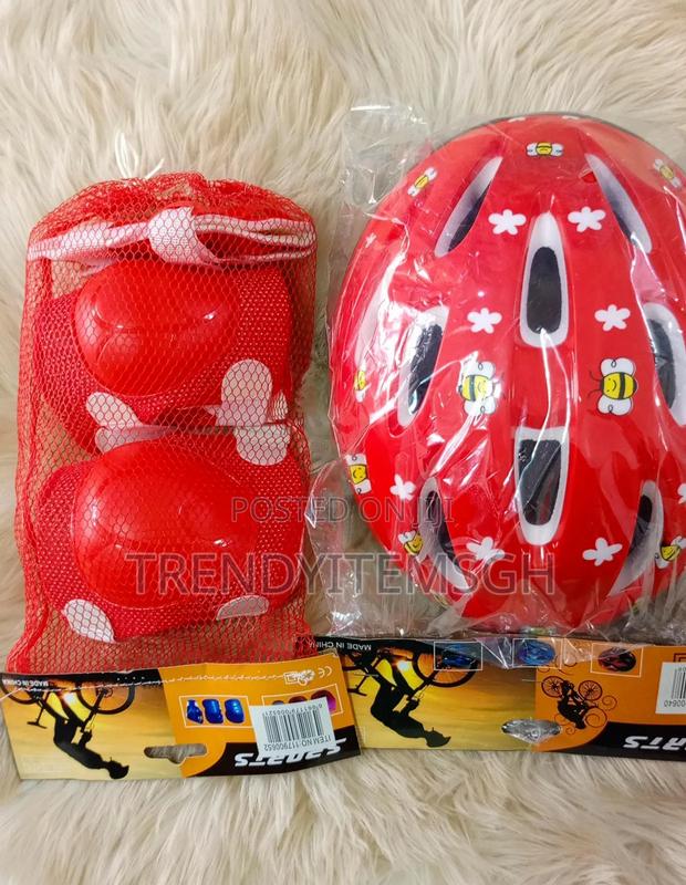 Kids Safety Helmet With Knee, Elbow, Hand Protective Pad · Photo 3