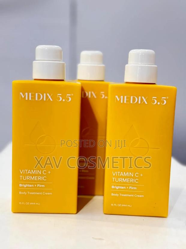 Medix 5.5 Vitamin C +Turmeric Lotion · Photo 2