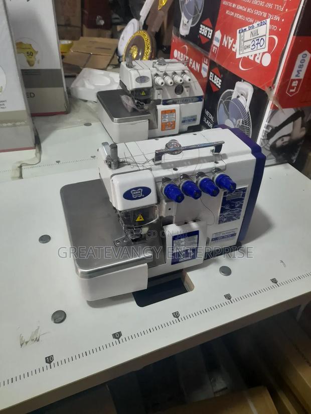 Brandnew 4 Thread Digital Industrial Knitting Machine · Photo 4