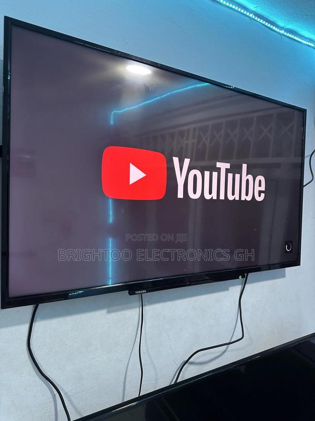 50inches Full Digital Satellite Uhd Led Smart Toshiba Tv photo 2