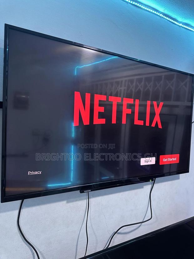 50inches Full Digital Satellite Uhd Led Smart Toshiba Tv photo 3