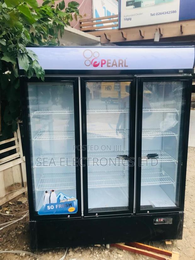 Showcase Pearl Display Fridge 3 Doors · Photo 2