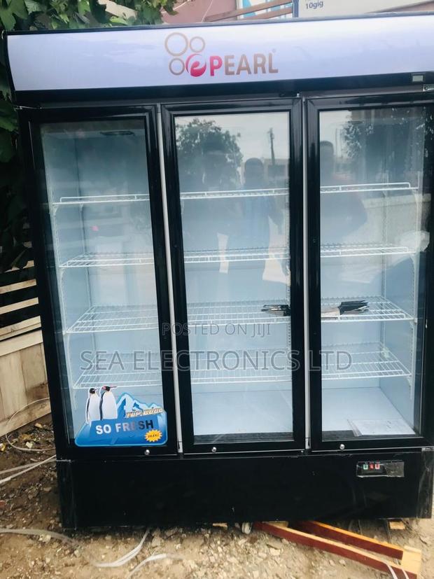 Big Pearl 3 Doors Display Fridge · Photo 2