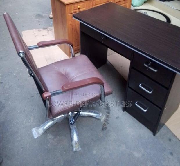 Executive Chair and Office Desk Complete Set · Photo 2