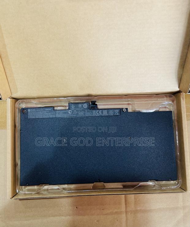 Original HP/COMPAQ TA03XL Laptop Battery · Photo 4