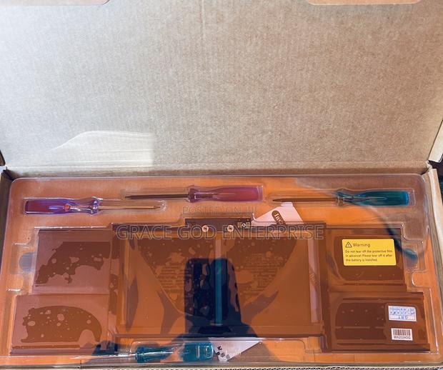 Original Apple Macbook Pro 15" A1990 A1953 Mid 2018 2019 · Photo 4