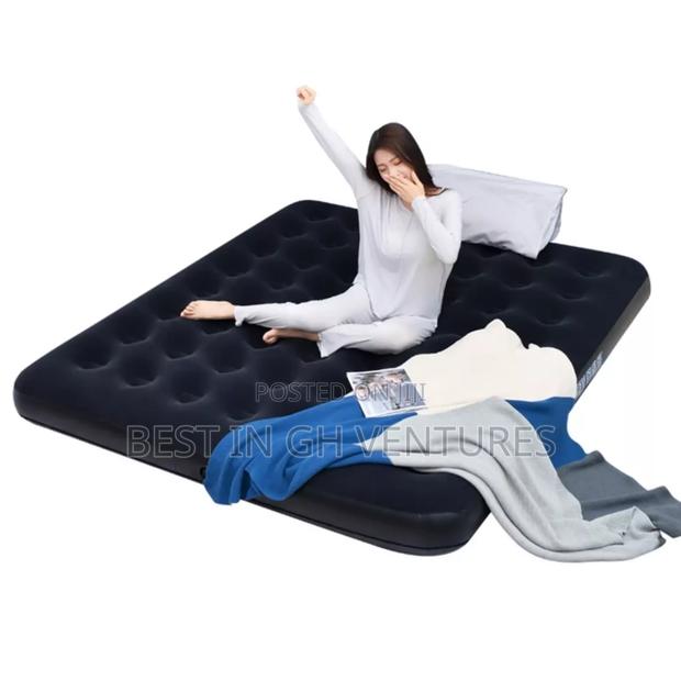 Queens Inflatable Bed +Pump · Photo 1