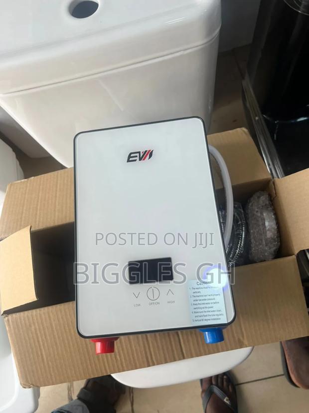 Instant Water Heater · Photo 3
