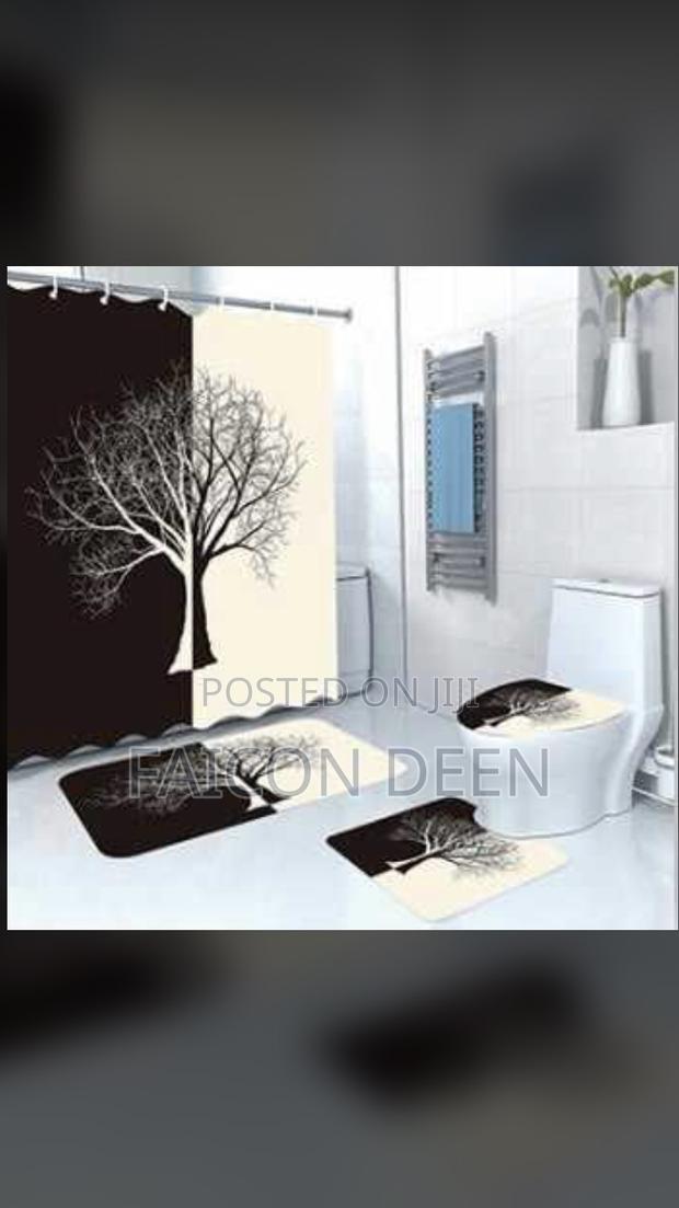 Luxurious Thick Original 4 in One Bathroom Set Mats · Photo 1