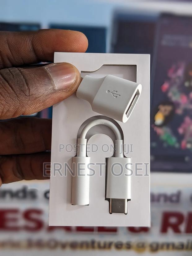 Pixel USB Drive Converter Earpiece Jack Converter · Photo 4