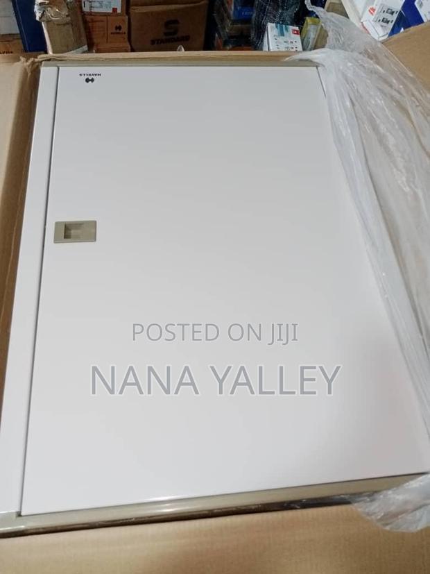 12way Havell Main Switch/Distribution Board photo 2