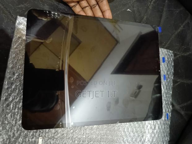 12.9 iPad Screens Available for Sale photo 2