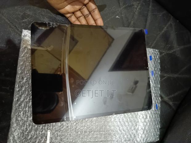 12.9 iPad Screens Available for Sale photo 3