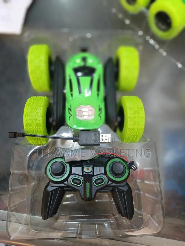 Green Remote Car · Photo 2