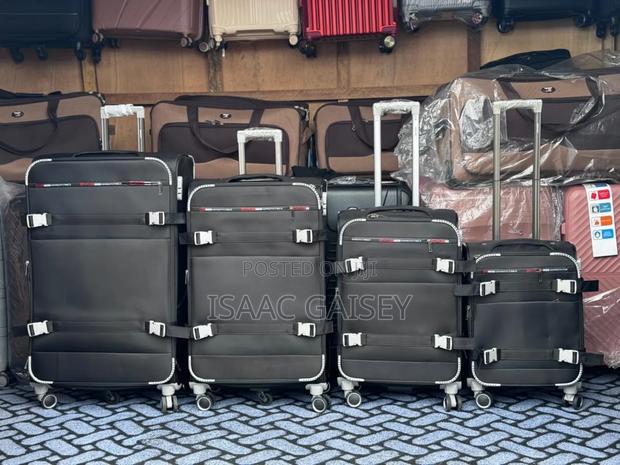 4set Good Partner Material Luggages · Photo 1