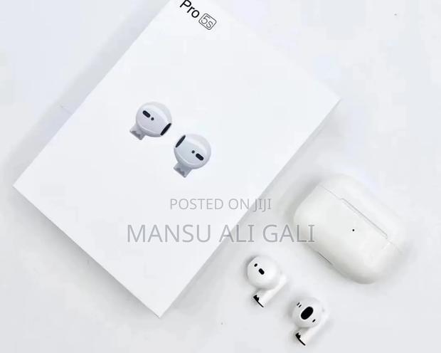 Pro 5s Ear Buds · Photo 3