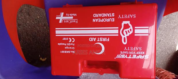 First Aid Box for 25 Persons · Photo 3