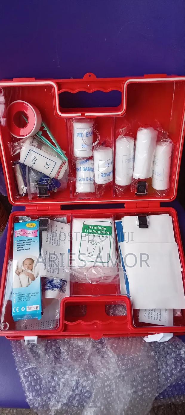 First Aid Box for 25 Persons · Photo 4