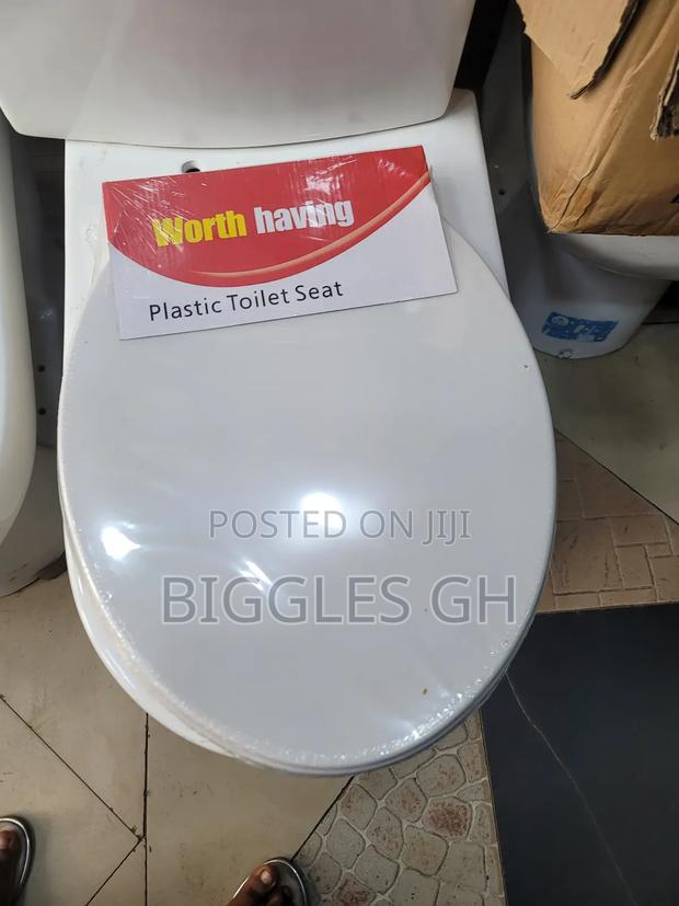 Universal Seat Cover for Wc · Photo 4