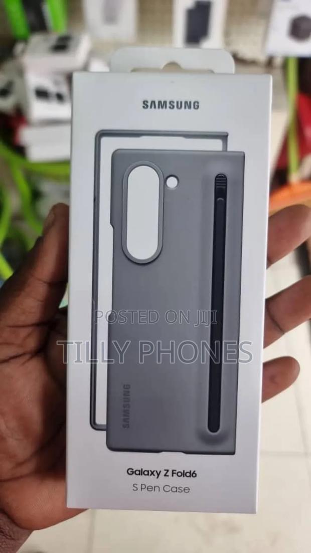 Galaxy Z Fold 6 Case With Pen · Photo 3