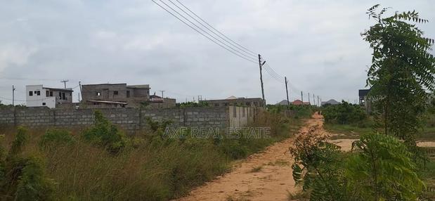 Proposed Gated Residence Half Plot at Tema Comm. 25 Devtraco · Photo 4