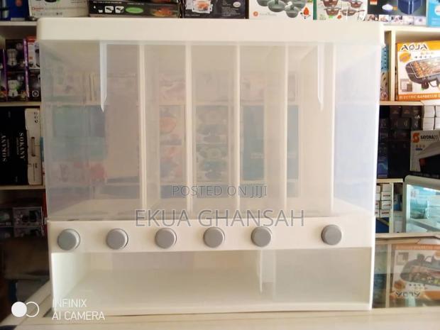 Cereal/Grains Dispenser 10kg · Photo 3