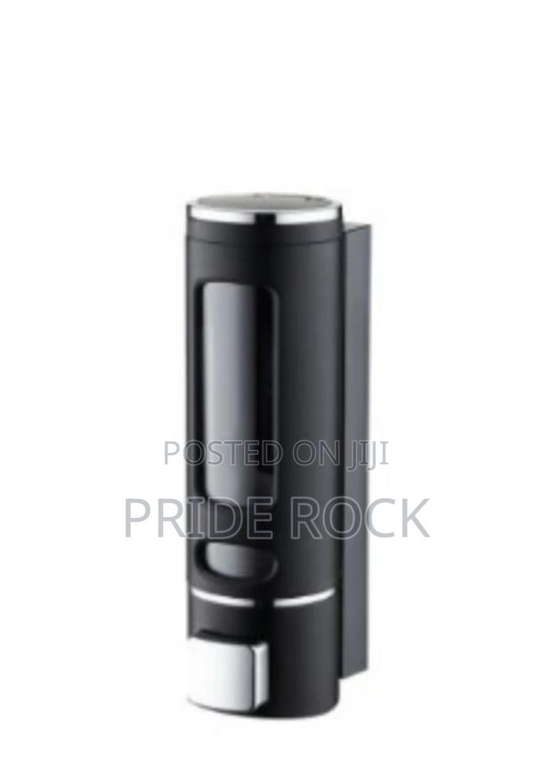 Liquid Soap Dispenser Plastic · Photo 4