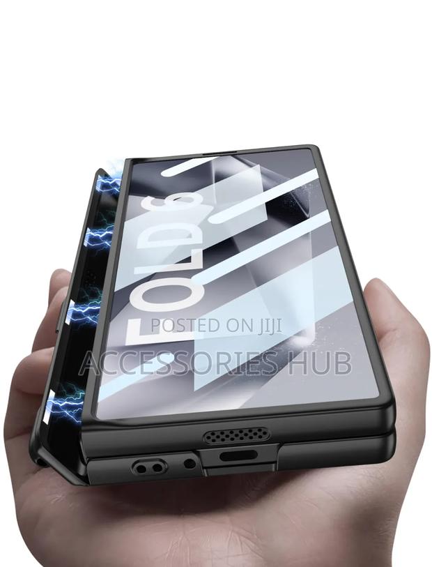 Z Fold 6 Case With a Touch Pen · Photo 4