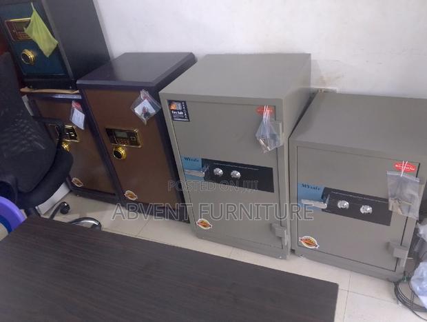 Fireproof Money Safe · Photo 2