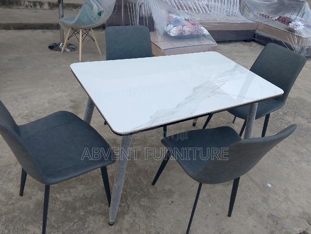 Marble Dining Set · Photo 1