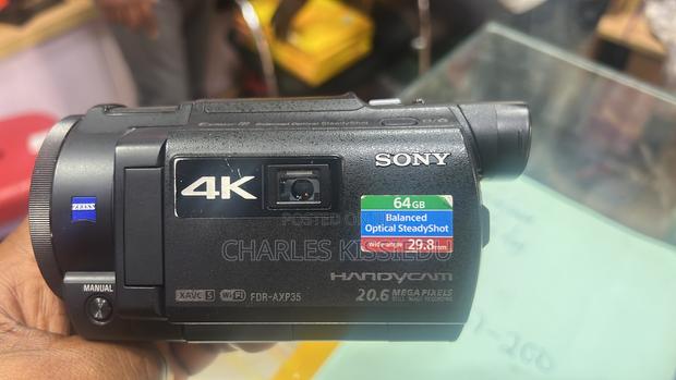 Sony Ax35 Video · Photo 2