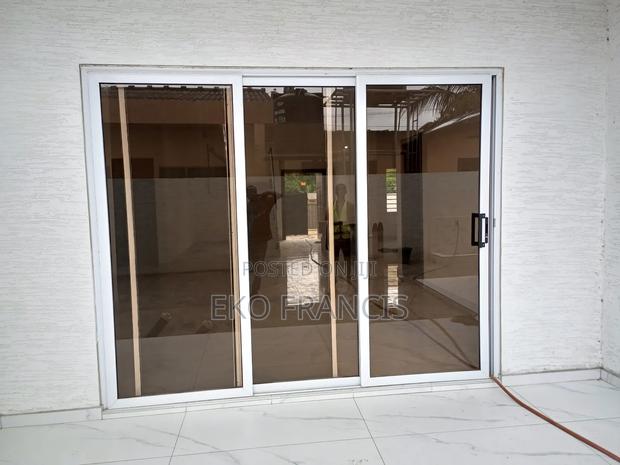 Door Sliding · Photo 3