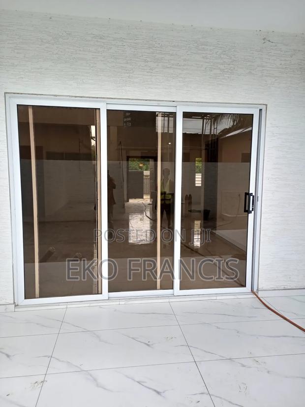 Door Sliding · Photo 4