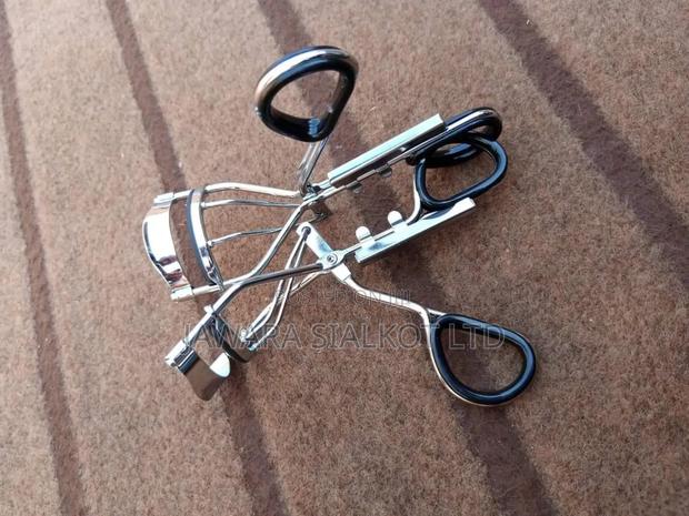 Metal Eyelash Curler Hand Held Eyelash Curler Beginner Lash · Photo 3