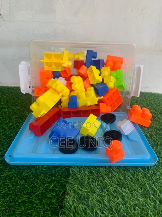 75 Pieces of Building Blocks · Photo 1