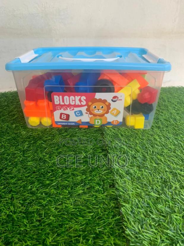 75 Pieces of Building Blocks · Photo 2