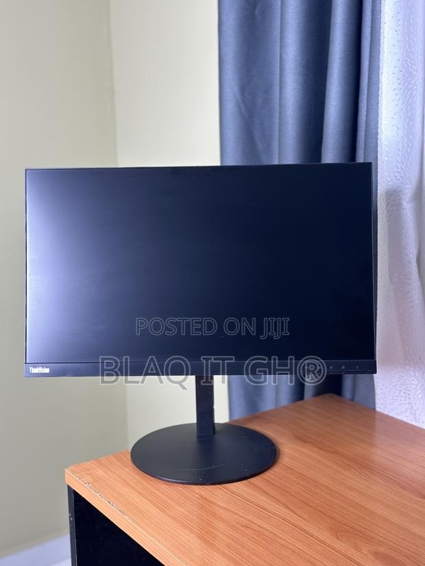 Lenovo 24” Edgeless Fullhd IPS · Photo 4