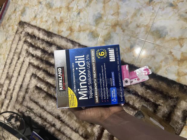 Effective Kirkland Minoxidil Box · Photo 2