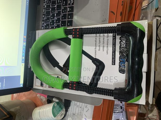 Wrist Grip Forearm Strengthener · Photo 3