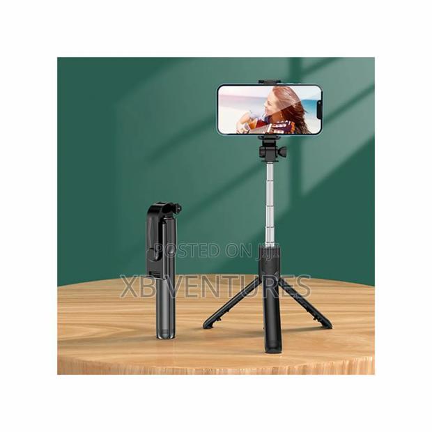 Bluetooth Selfie Stick Tripod + Shutter Remote Control photo 2