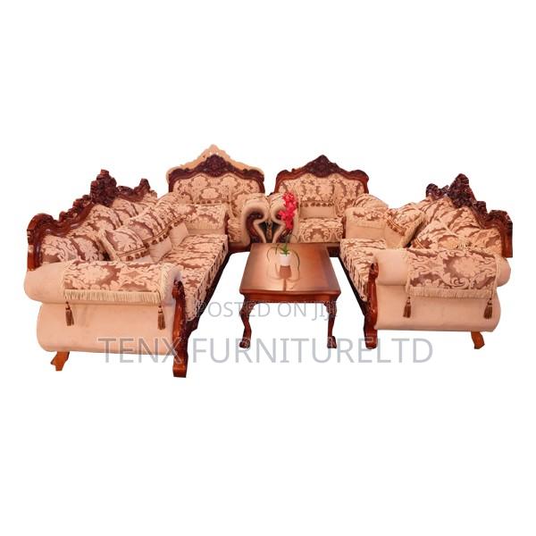 Antigue Sofa Set With Royal Inn · Photo 1
