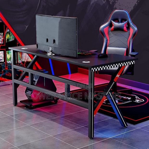 Modern 120x60cm Gaming Table · Photo 2