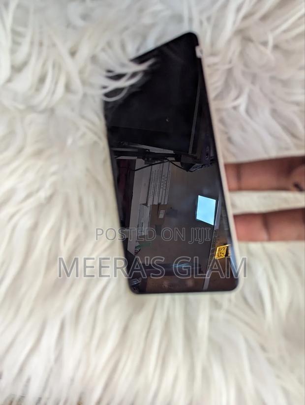 Pixel Screen 3xl · Photo 2