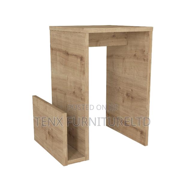 Side Table (Sapphire) · Photo 3
