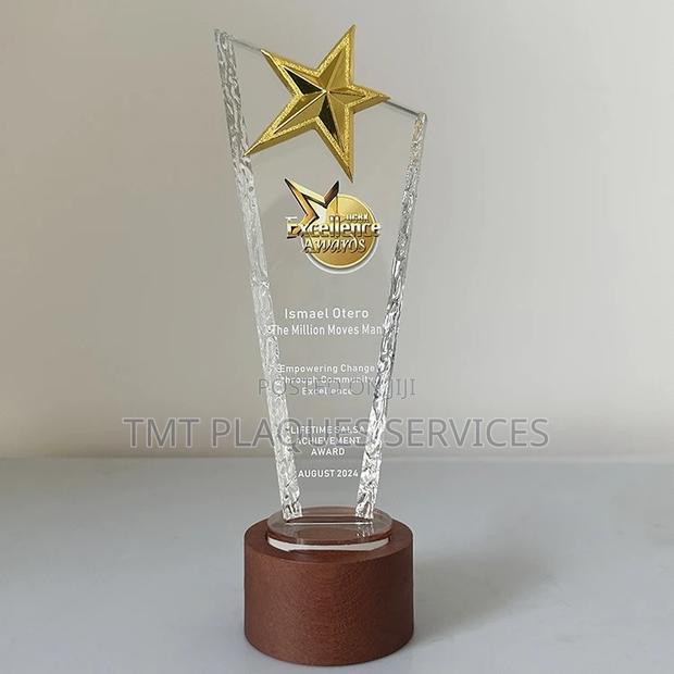 Crystal Award Plaque for Your Awards · Photo 3
