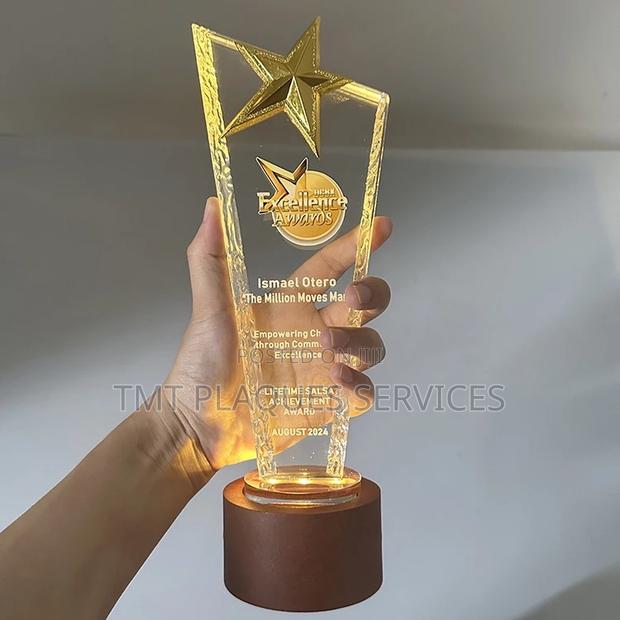 Crystal Award Plaque for Your Awards · Photo 4
