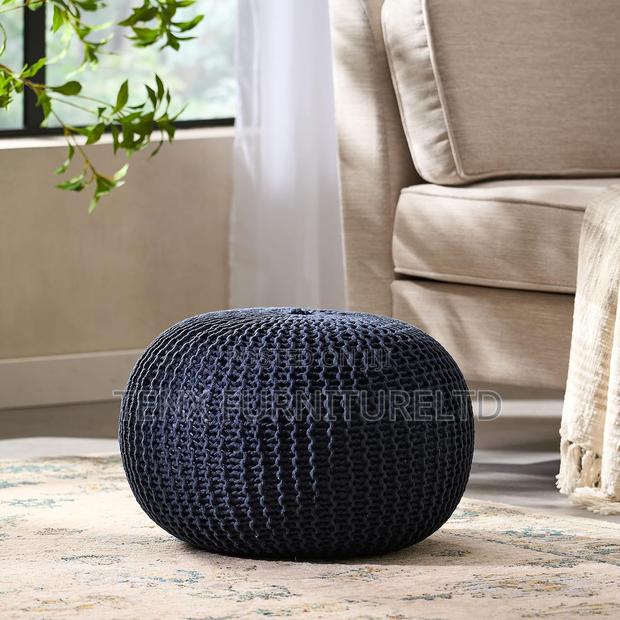 Pouf / Pouf (KNIT WEAVE:) · Photo 1